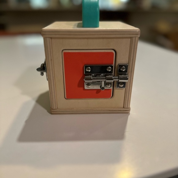 LOVEVERY Lockbox Toy - Picture 6 of 6